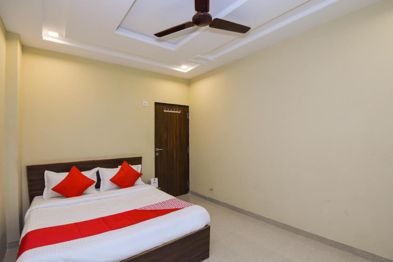 Hotel Sukrangu Palace Shirdi Zewnętrze zdjęcie